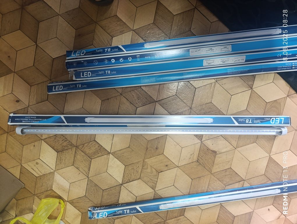 Świetlówki LED split T8 14W