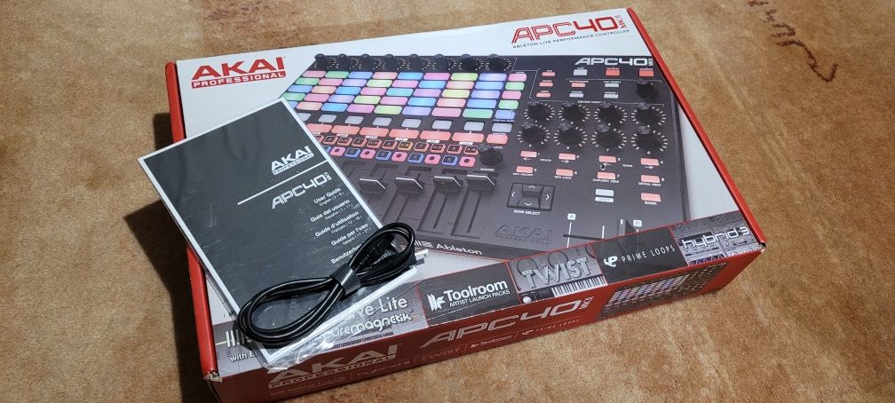 Akai APC40 mk2 kontroler MIDI