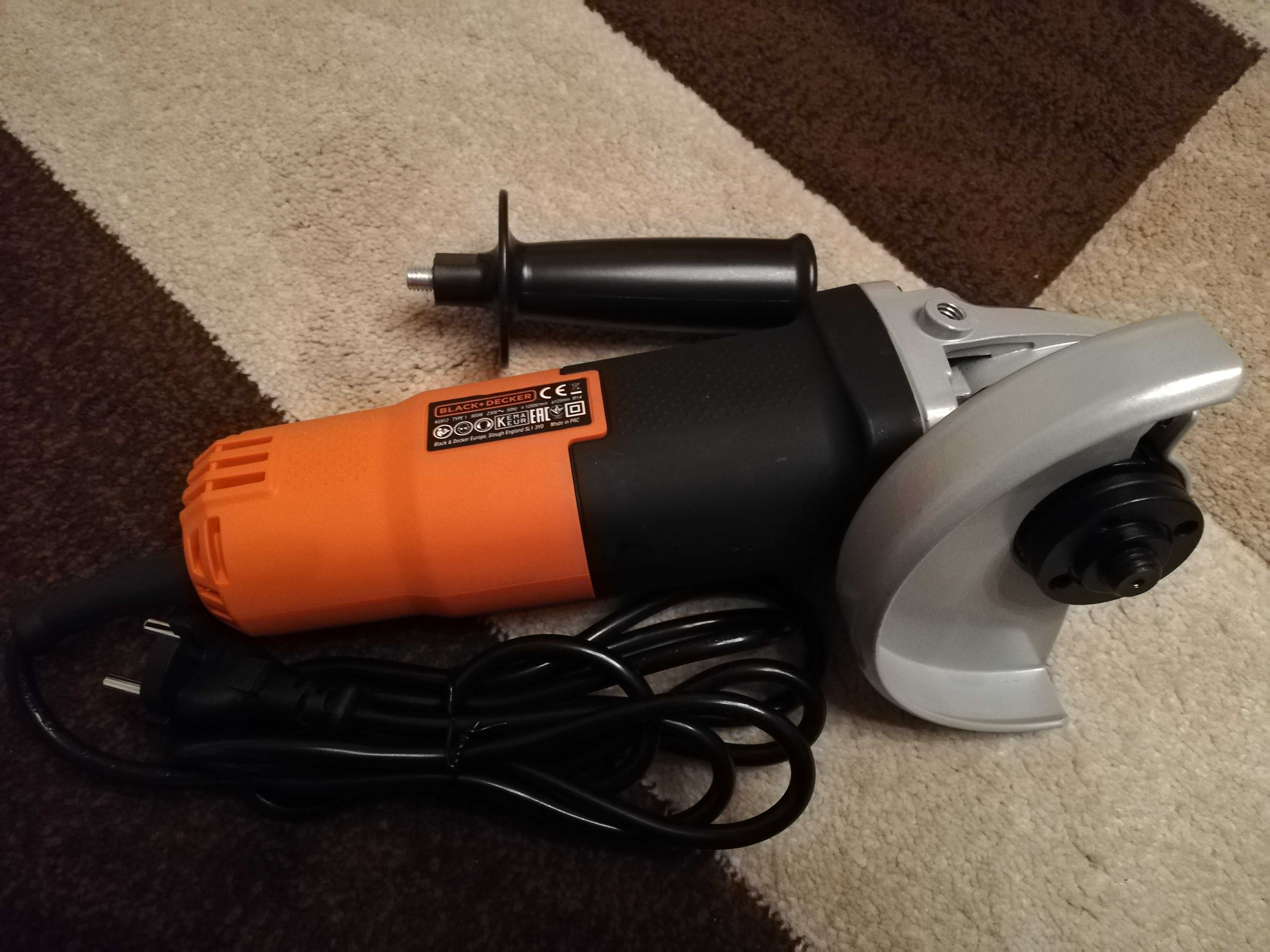 Sprzedam Szlifierkę kątową Black&Decker model
KG912