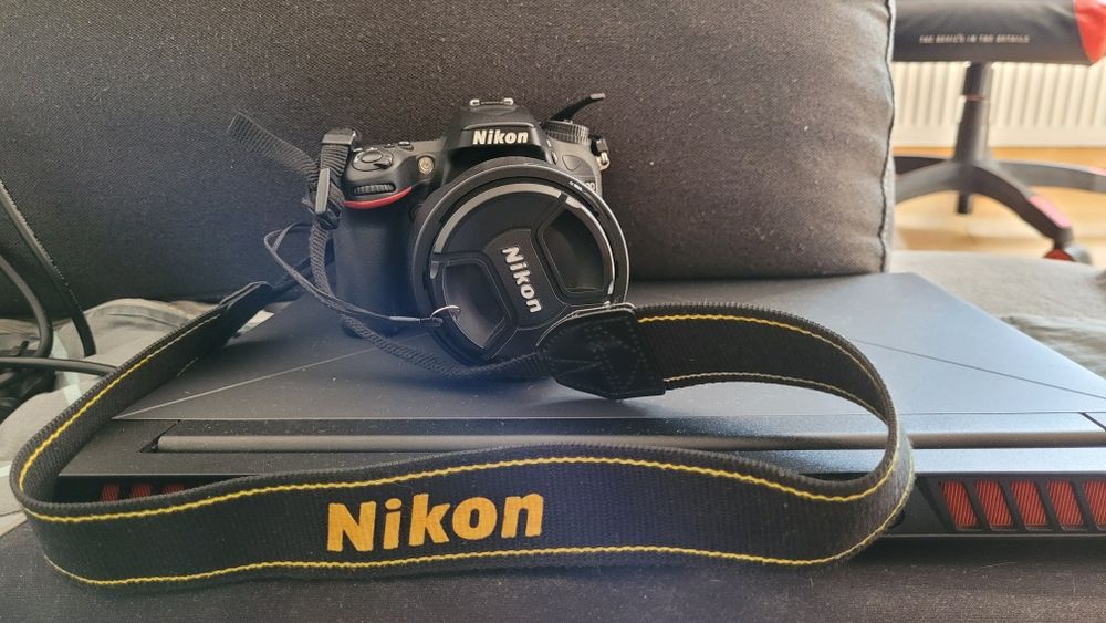 Aparat Nikon D7100, 18-105 VR + osłona HB-32, torba, statyw, ładowarka