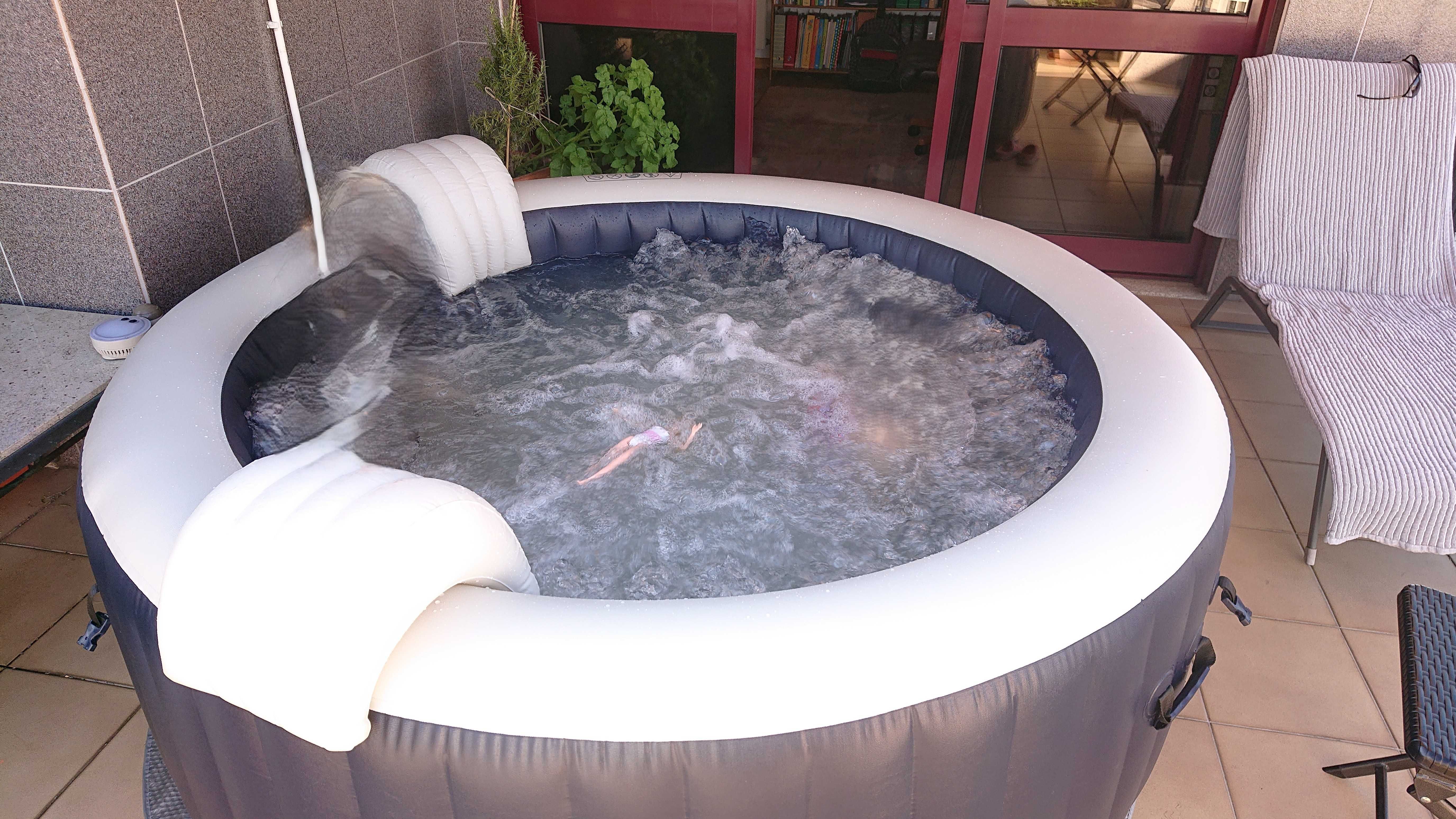 Spa insuflável INTEX 4 pessoas Bubble Massagem 795 litros - Azul