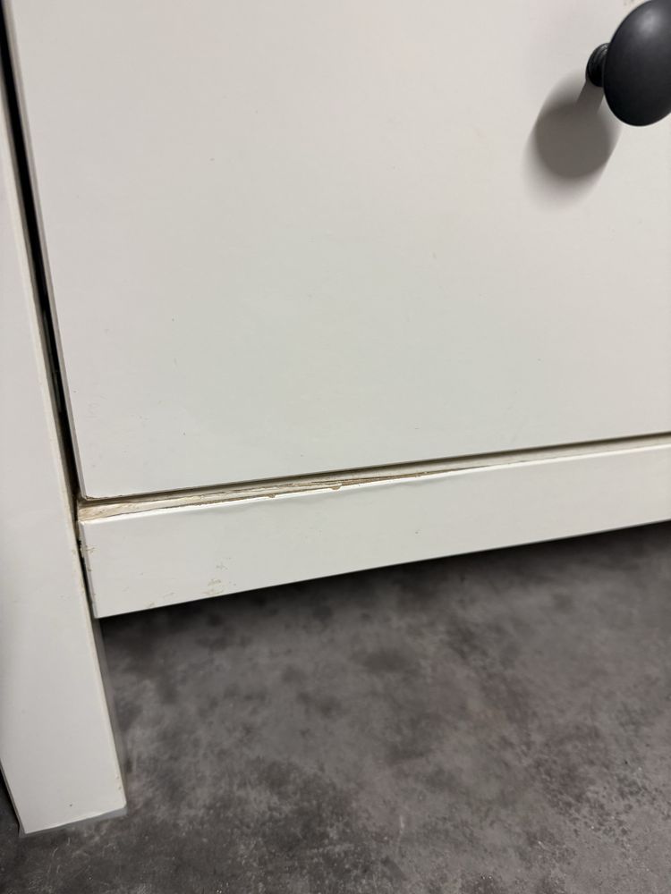 Cómoda branca ikea hemnes