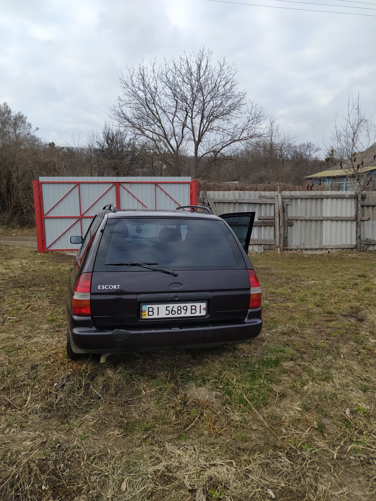 Продам Ford Escort