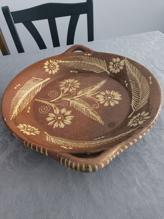 Prato de barro desenho flores