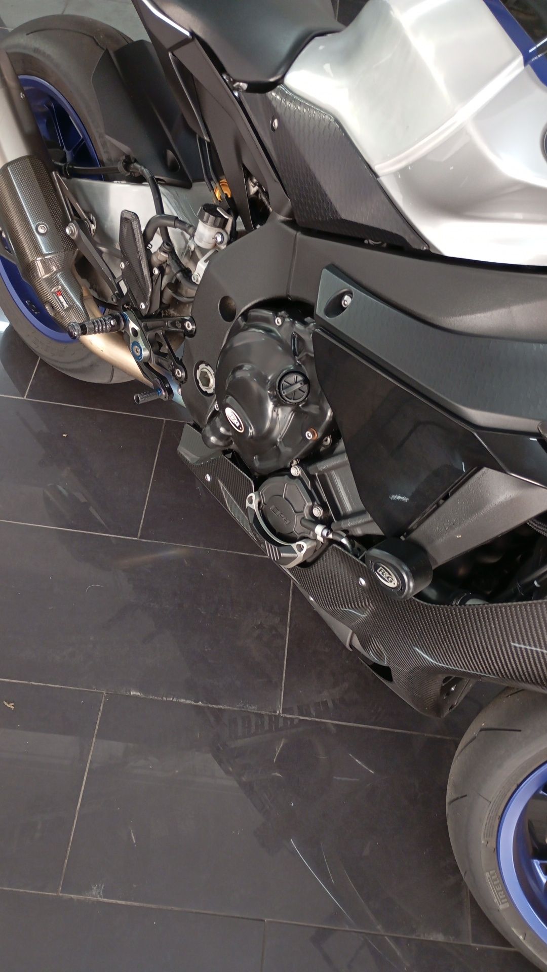 Yamaha r1m 2019  08
