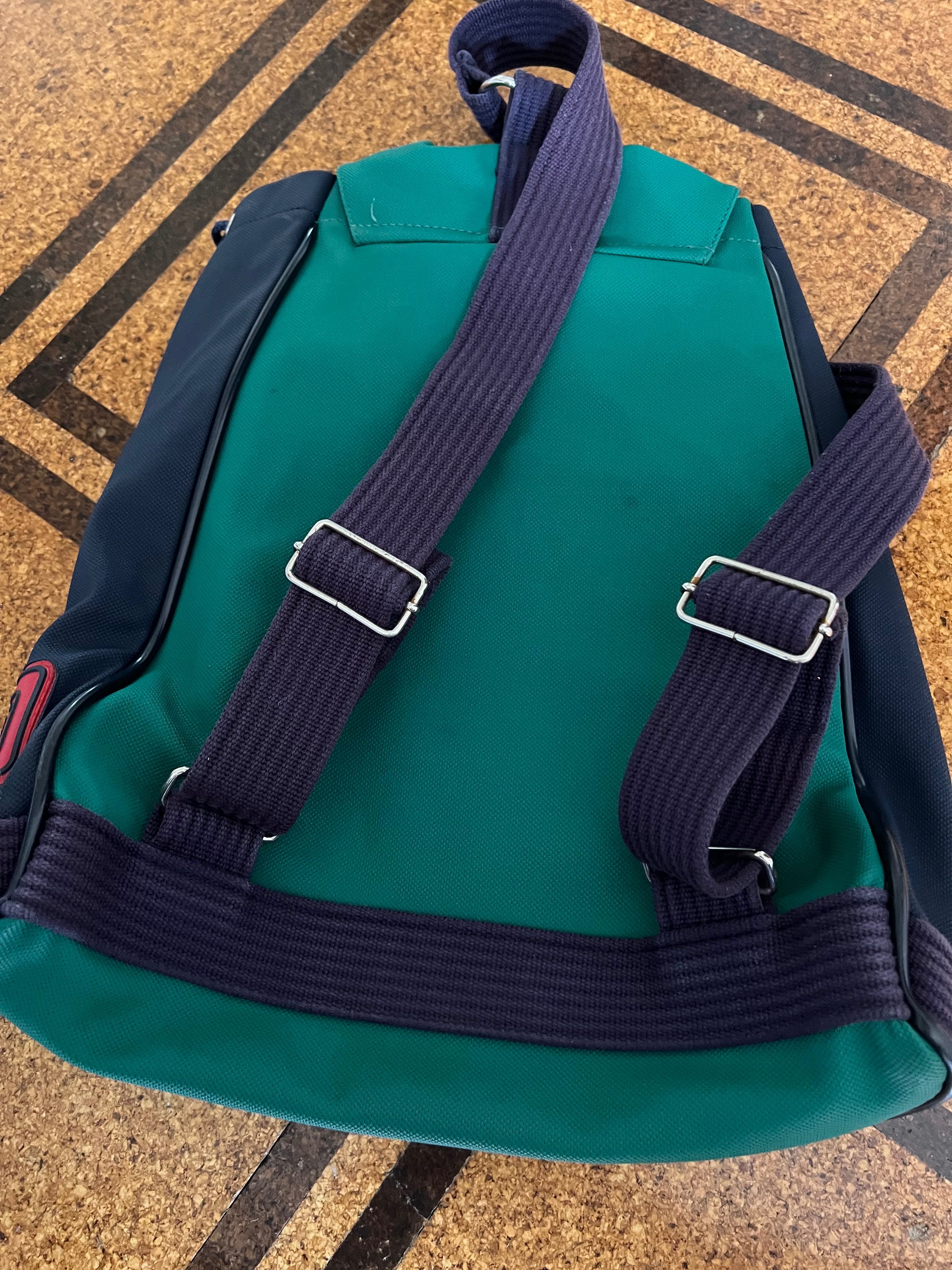 Mochila Lacoste vintage usada
