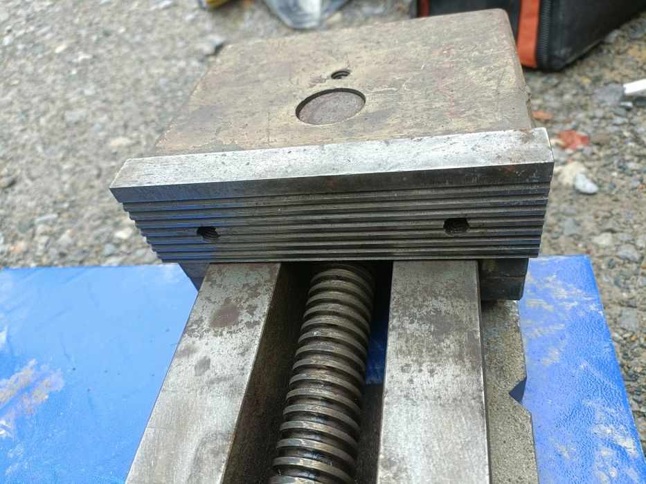 Imadło maszynowe, niskie, 160 mm szczęki, sprawne w 100% bardzo ładne