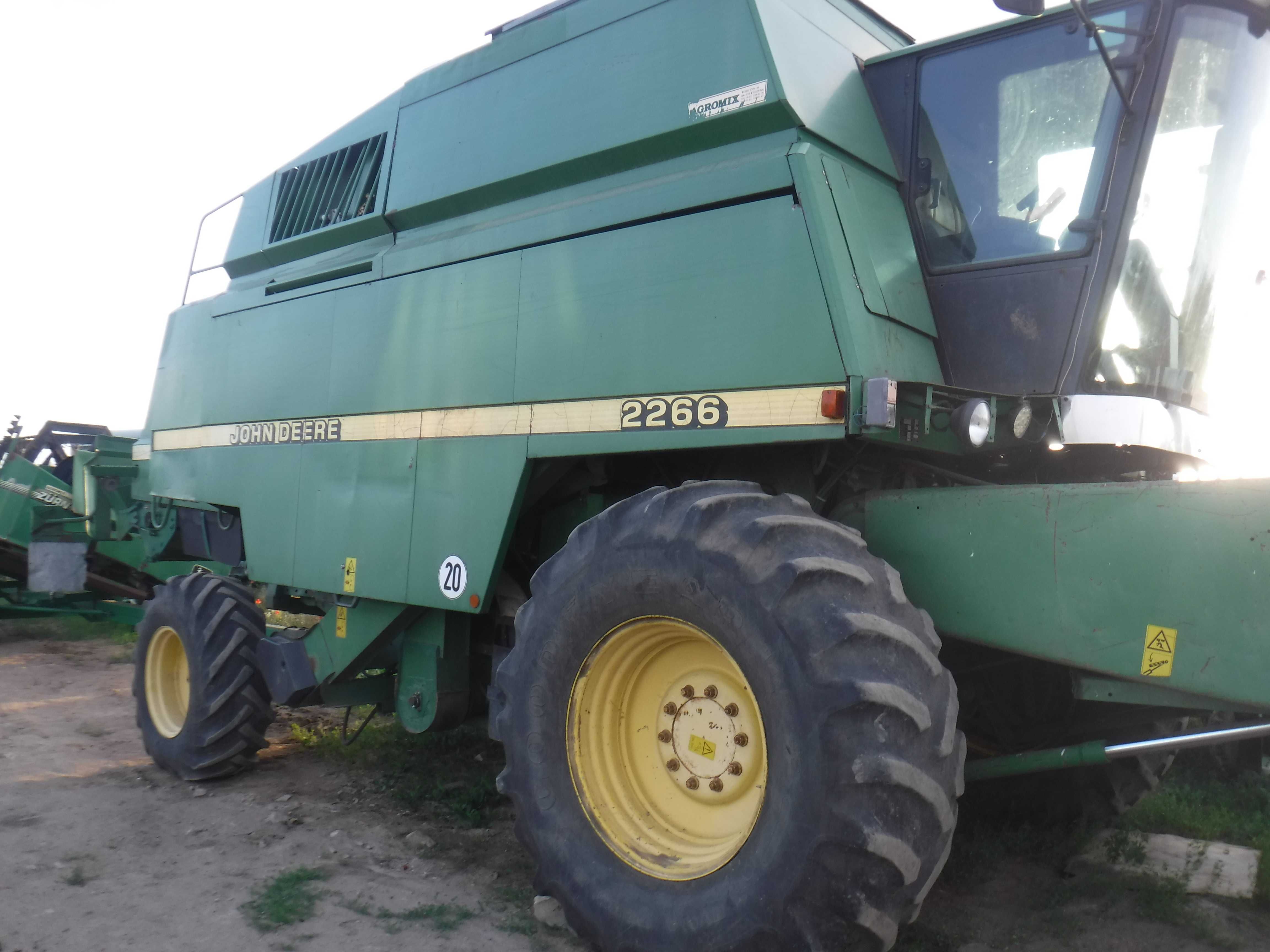 Kombajn Claas Dominator 108 SL jak John Deere 2266
