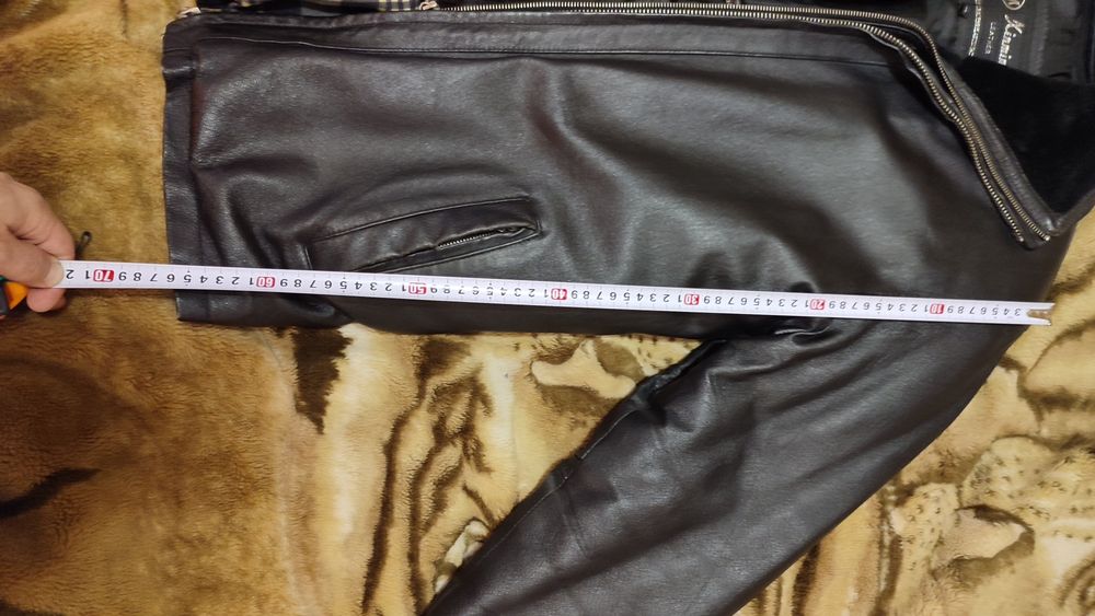 Шкіряна зимова чоловіча куртка