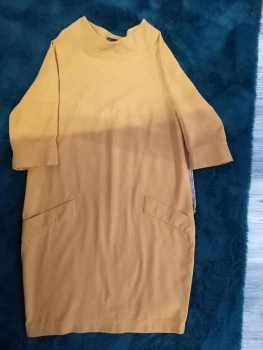 Sukienka na jesień musztardowa