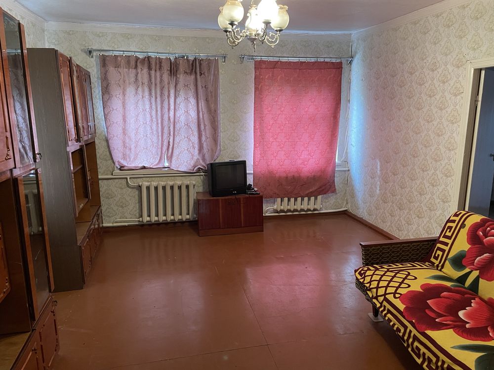 Продаж будинку з великой земельной ділянкою