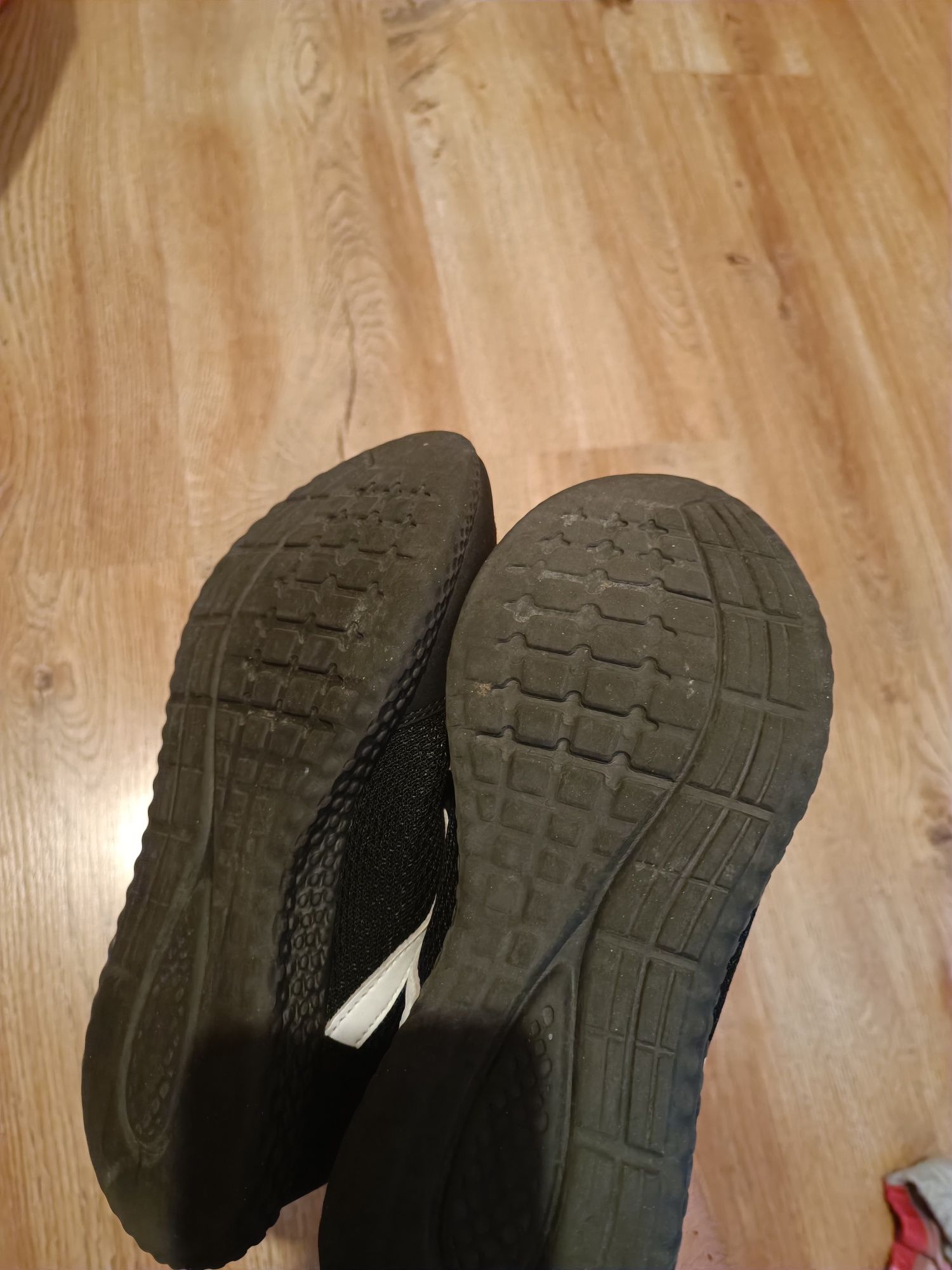 Buty sportowe z materiału Martes