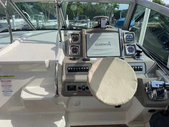 Motorówka Chaparral 310 Signature 13r 2x MerCruiser 5.0L, generator,