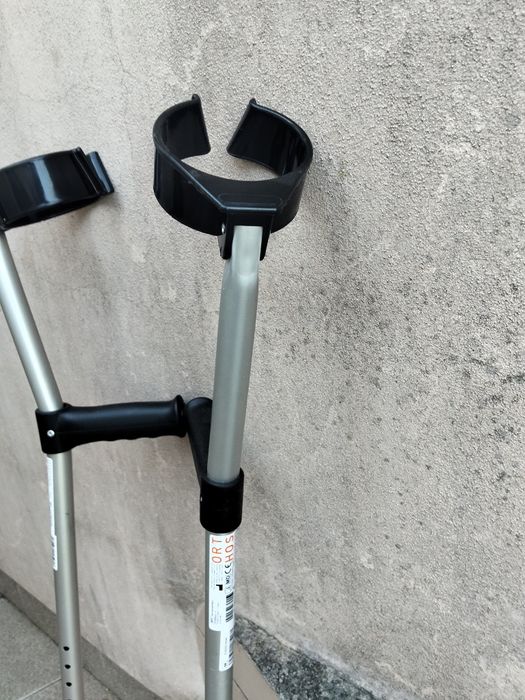 Par de muletas/canadianas novas