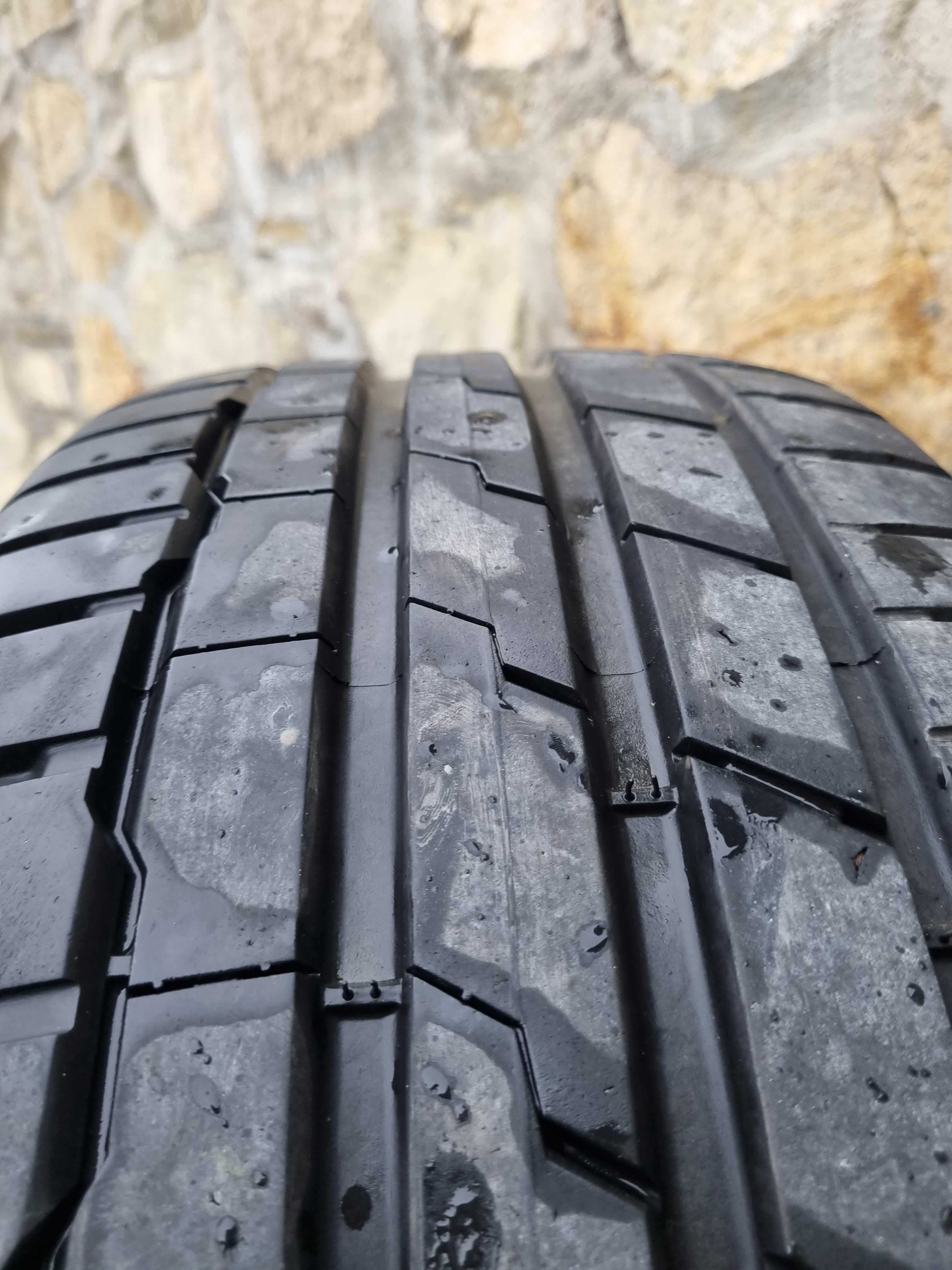 Opony Hankook Ventus S1 evo 3  rozmiar 225/45/17 (5mm) 12/21 - 2 szt.