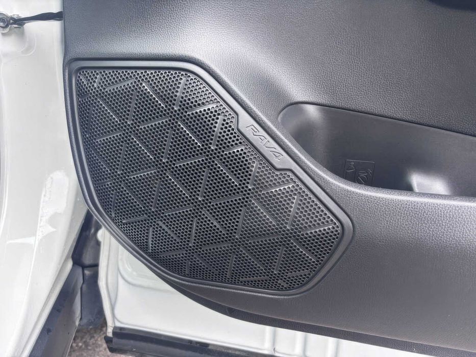 Toyota RAV4 Hybrid XSE      2020