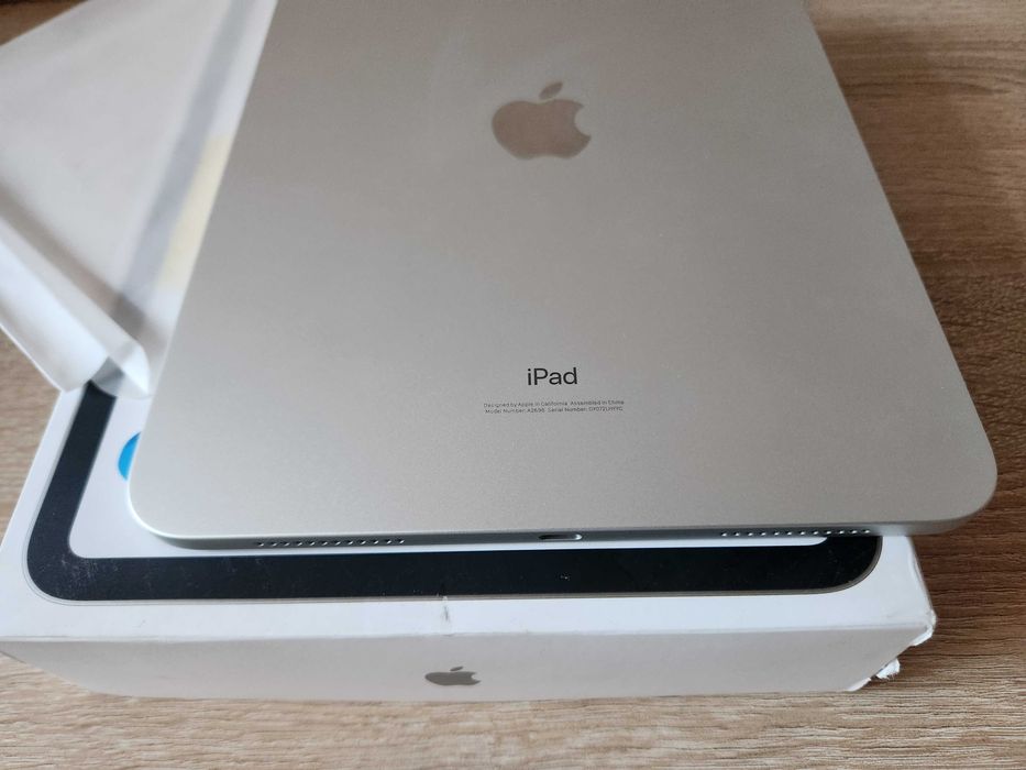 Планшет Apple iPad 10.9 (10 Gen) 2022г Silver Идеал