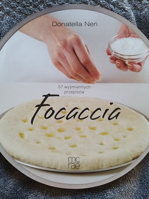 Książka z przepisami na focaccie