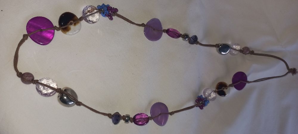 Colares de bijuteria