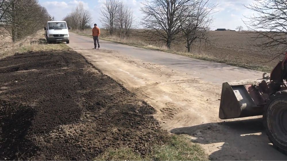 Продам ділянку  25 сотих Іванчиці справа на виїзд на Ульяники