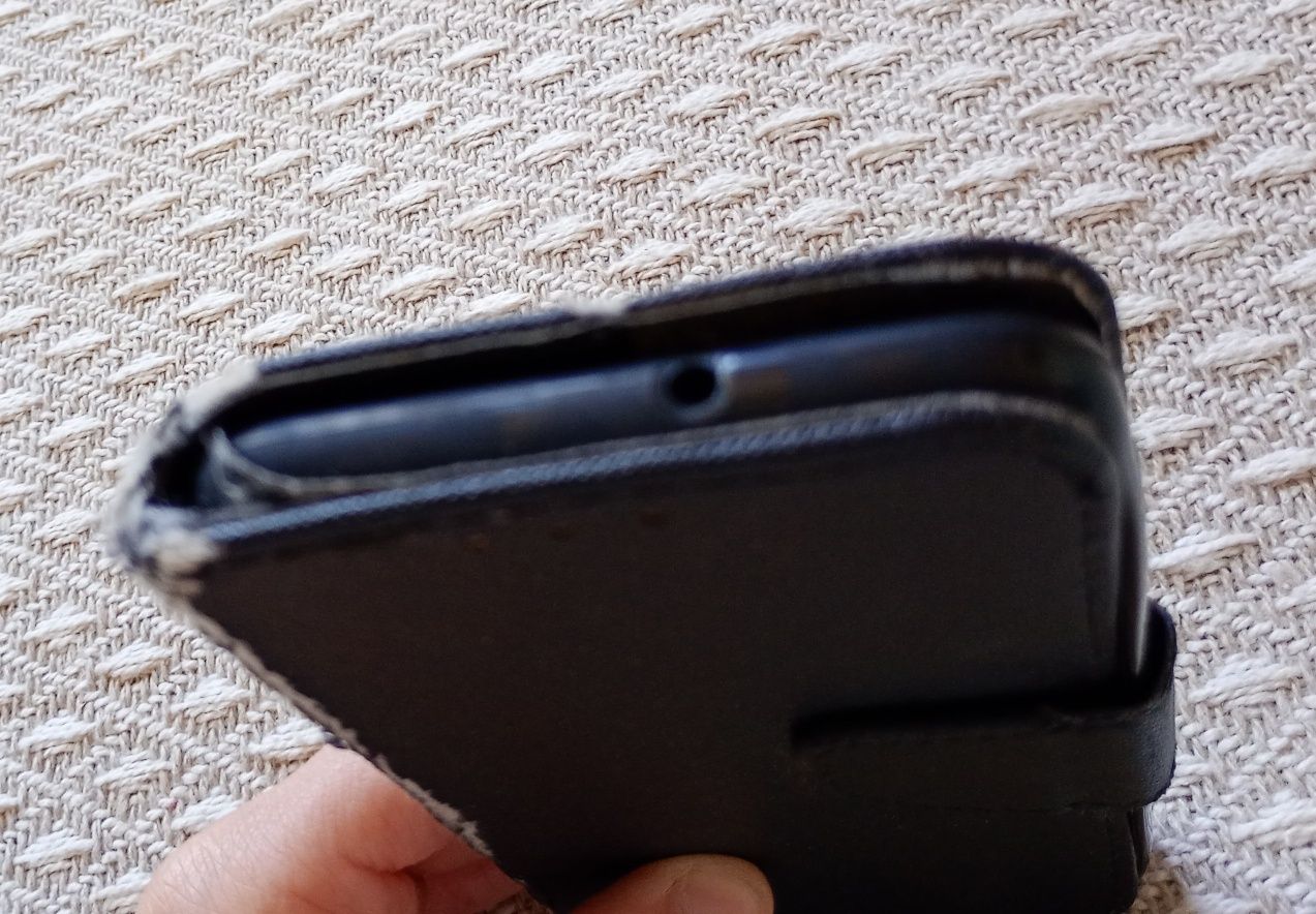Za 1 zł Etui pokrowiec zamykany na telefon