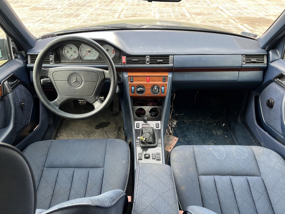 Mercedes w124 sedan E200 gleba tuning zdrowe zadwozie idealny CZĘŚCI