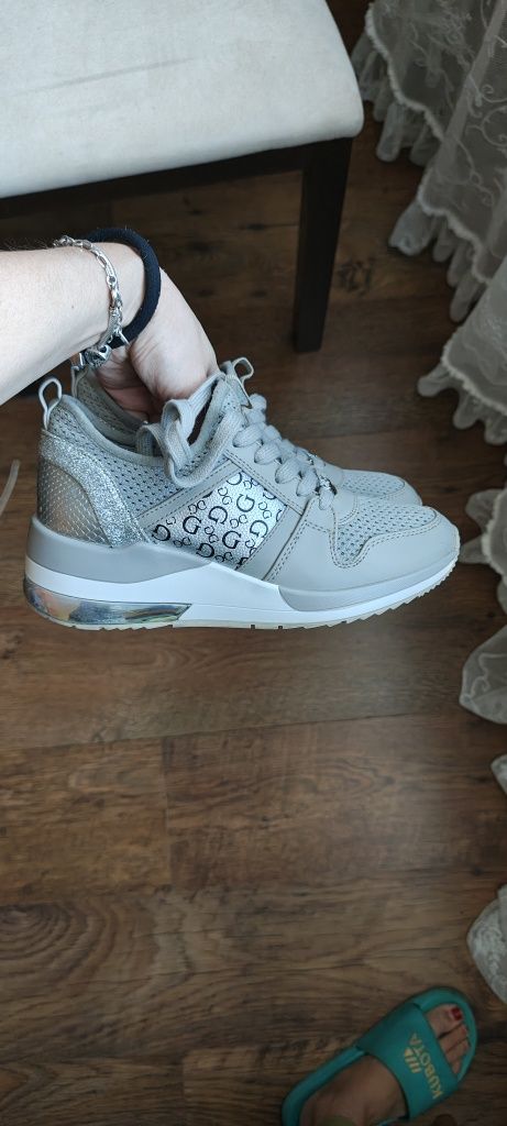 Buty Guess sneakersy r 37 /38