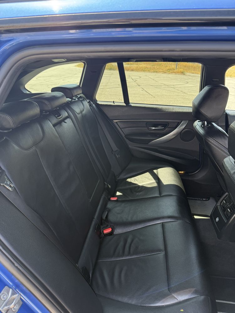 BMW 320d Touring • M Performance • Azul Estoril