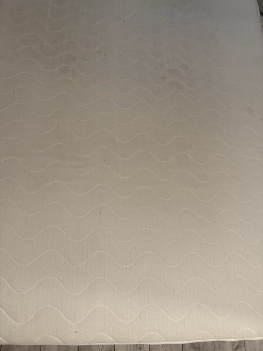 Materac 160x200 + 2 letnie kołdry +1 poduszka  + 3 półki