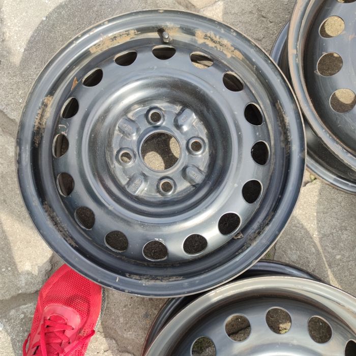 felgi salowe 4x100 TOYOTA i inne 4,5Jx14H ET39 300zł