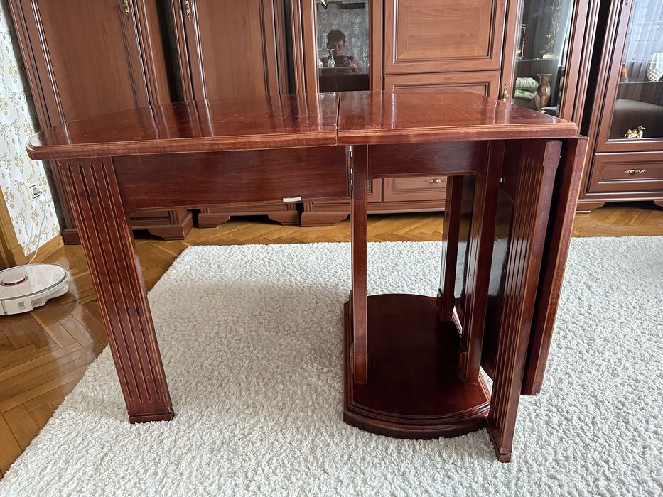 Продам стіл-книжку б/в з натуральної черешні у відмінному стані