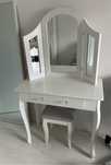 Toaletka z lustrem + taboret