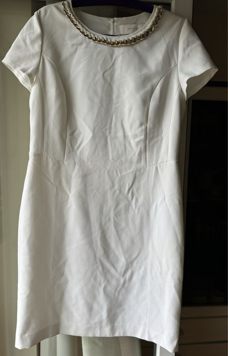 Biala sukienka Reserved