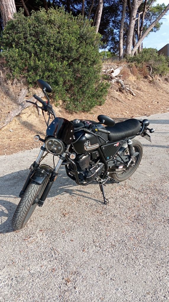 Mota 125 UM Renegade X