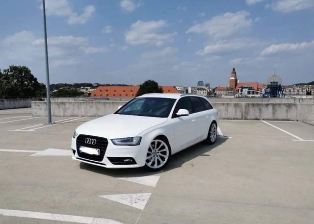 Sprzedam Audi A4 B8