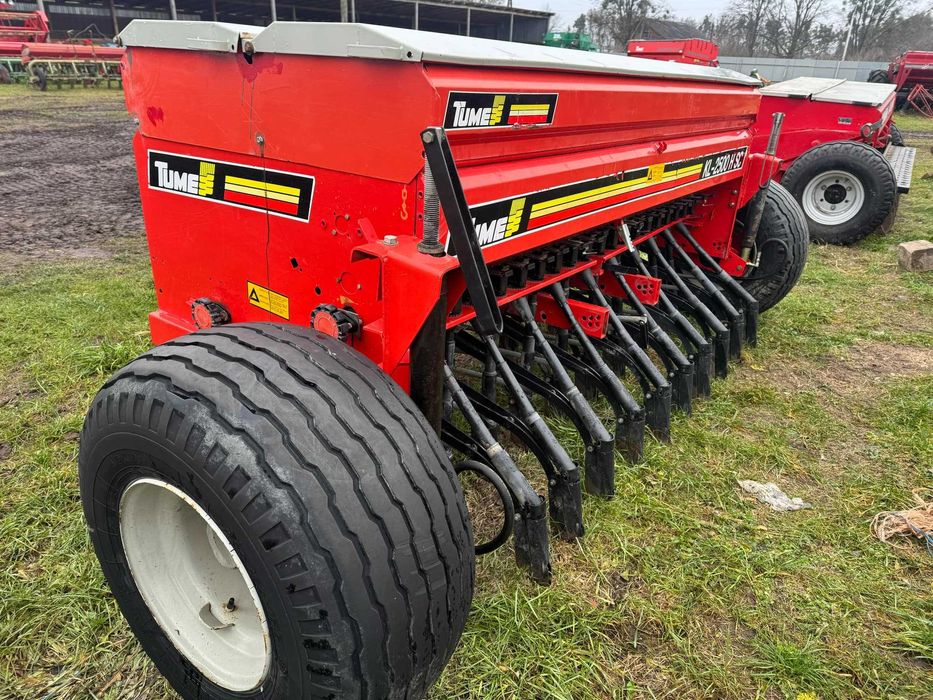 Сівалка зернова причіпна  2.5м з міндобривом TUME KL2500 H SC