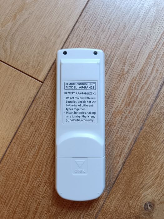 Pilot do klimatyzacji Fujitsu model ar-rah2e  Oryginalny