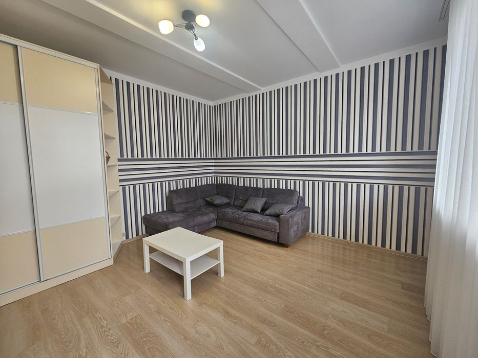 Здається 3 кімнатна квартира в будинку клубного типу