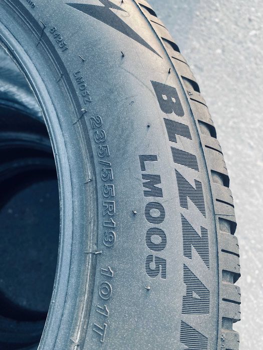 235 55 19 Bridgestone LM005 2023 Зима