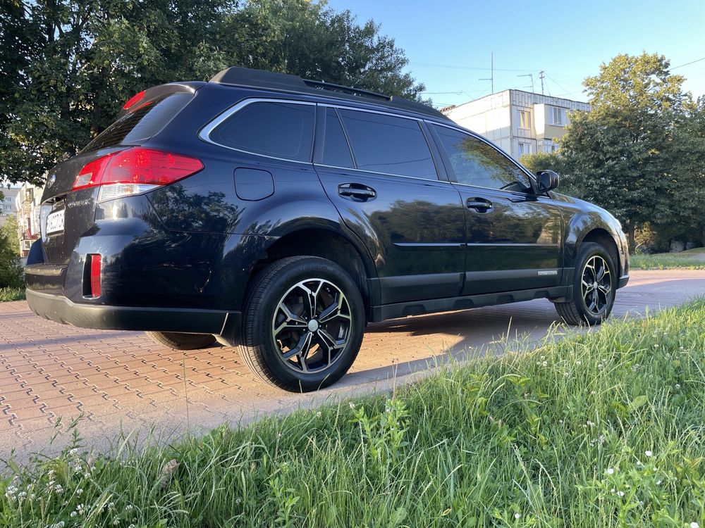 Subaru Outback 2.5 газ/бензин 2012