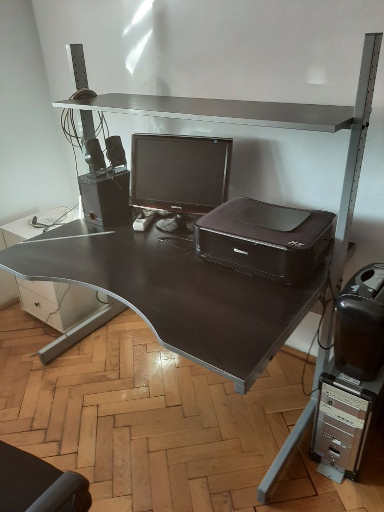 Duże biurko Ikea Jerker + fotel biurowy Jysk
