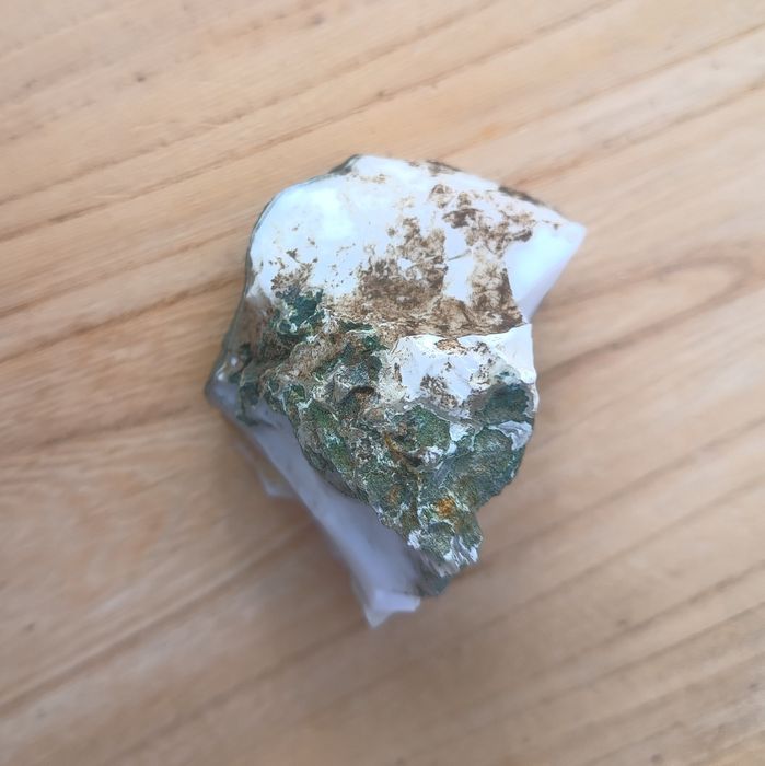 Surowy opal biały kamień naturalny Indie waga 41,4 gram