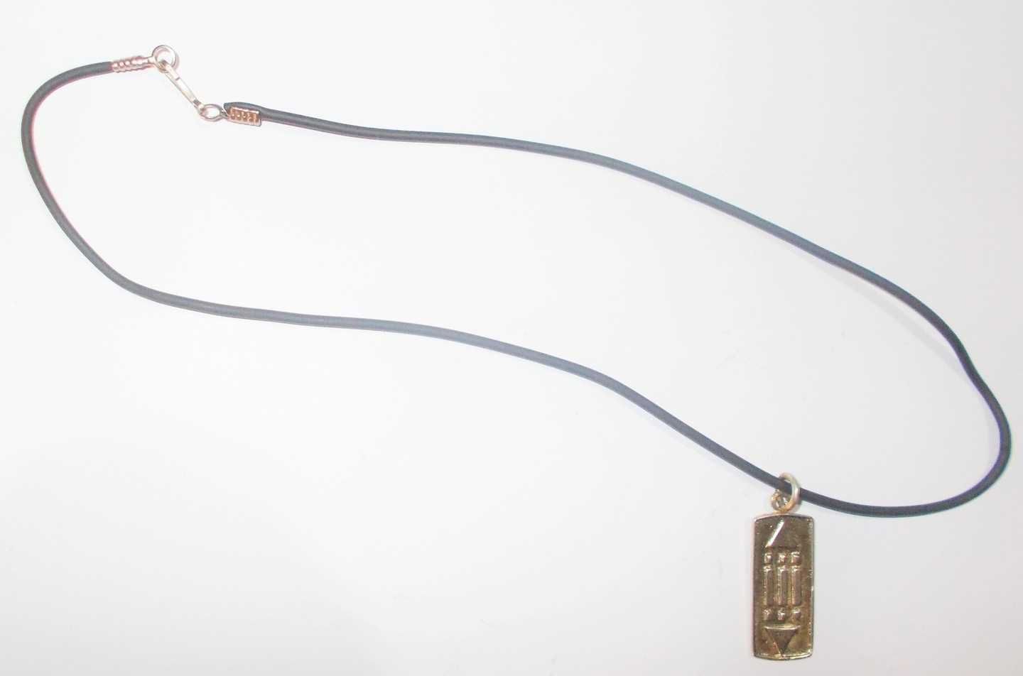 Wisiorek symbol Atlantów Amulet Ochronny srebrny metal