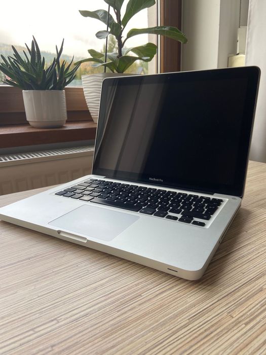 MacBook Pro 13” (Mid 2012) – i7 / 8GB / 750GB