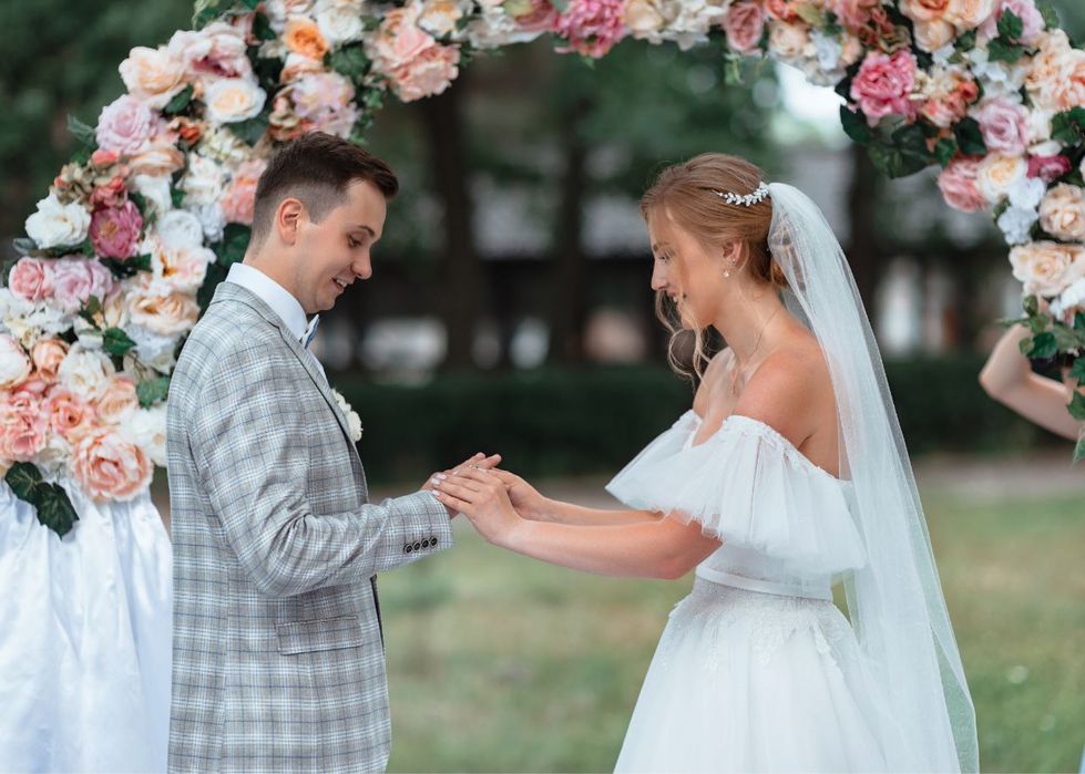 Весільна сукня (свадебное платье), сукня нареченої