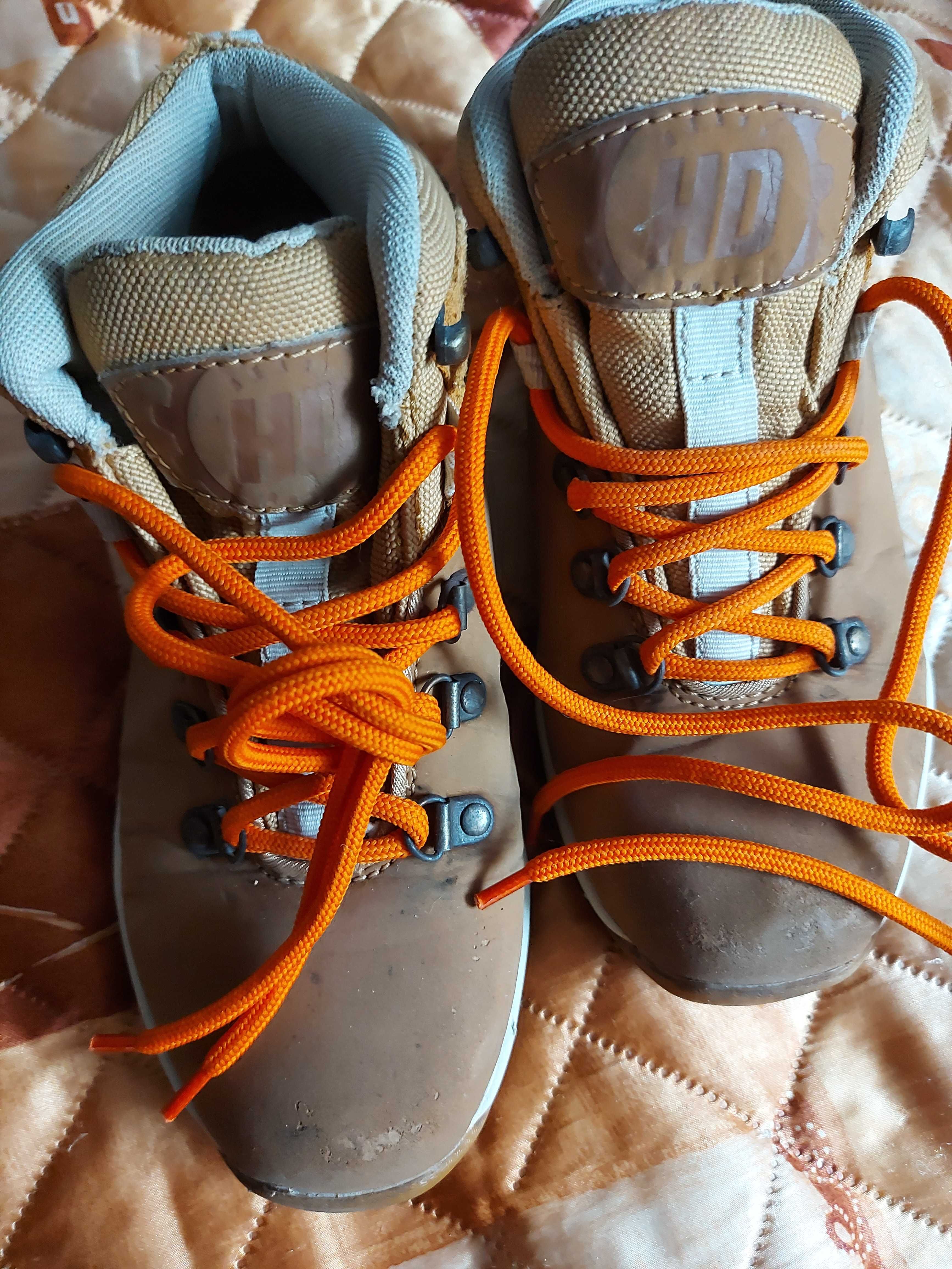 Buty całoroczne damskie
  Botki damskie,  trapery,  platforma