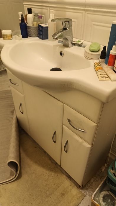 Oddam szafkę łazienkową