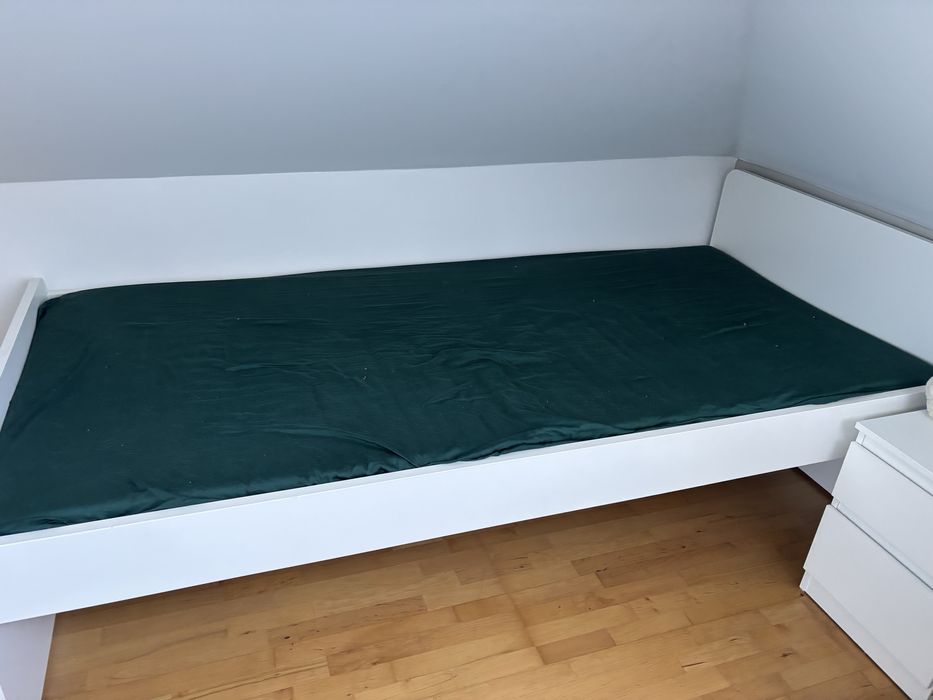 Biale lozko Ikea materac dla dziecka 90X2000 idealny stan.