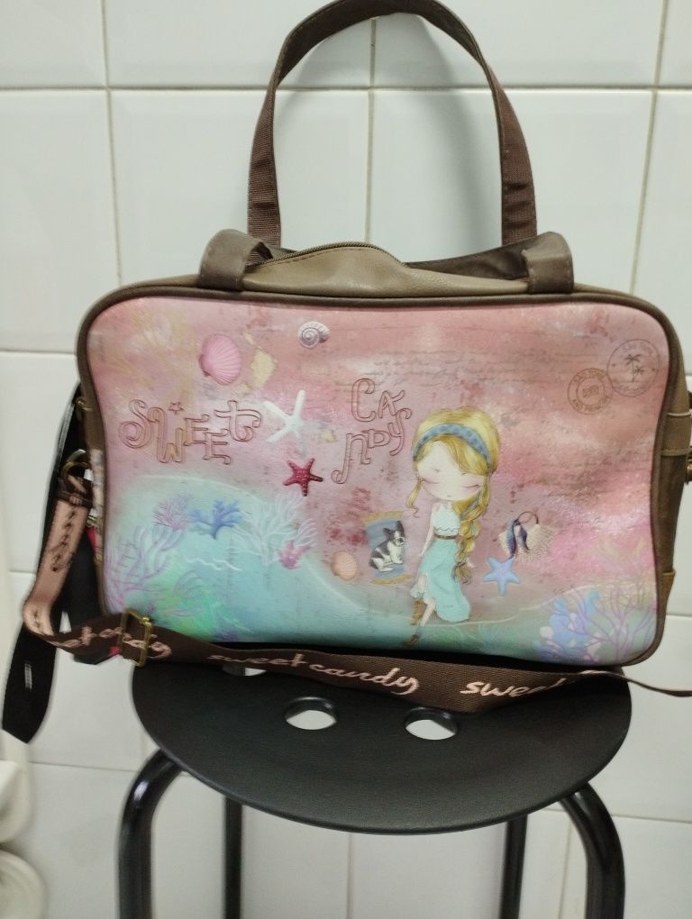 Mala como nova, oferta de porta moedas