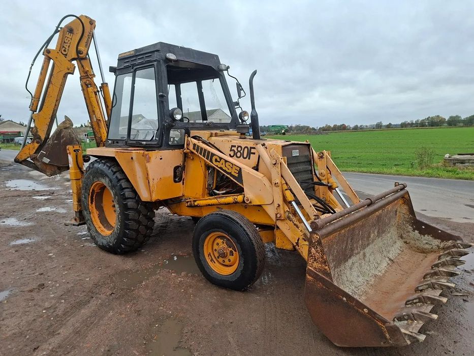 Case 580F  Koparko-ładowarka CASE